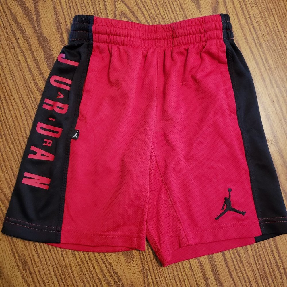Boy's Air Jordan Shorts Sz Small